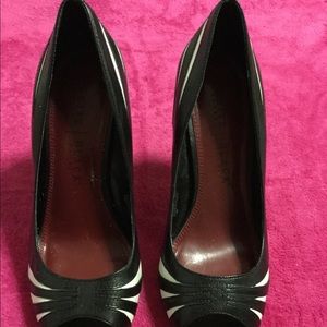 White House|Black Market Peep Toe Pump